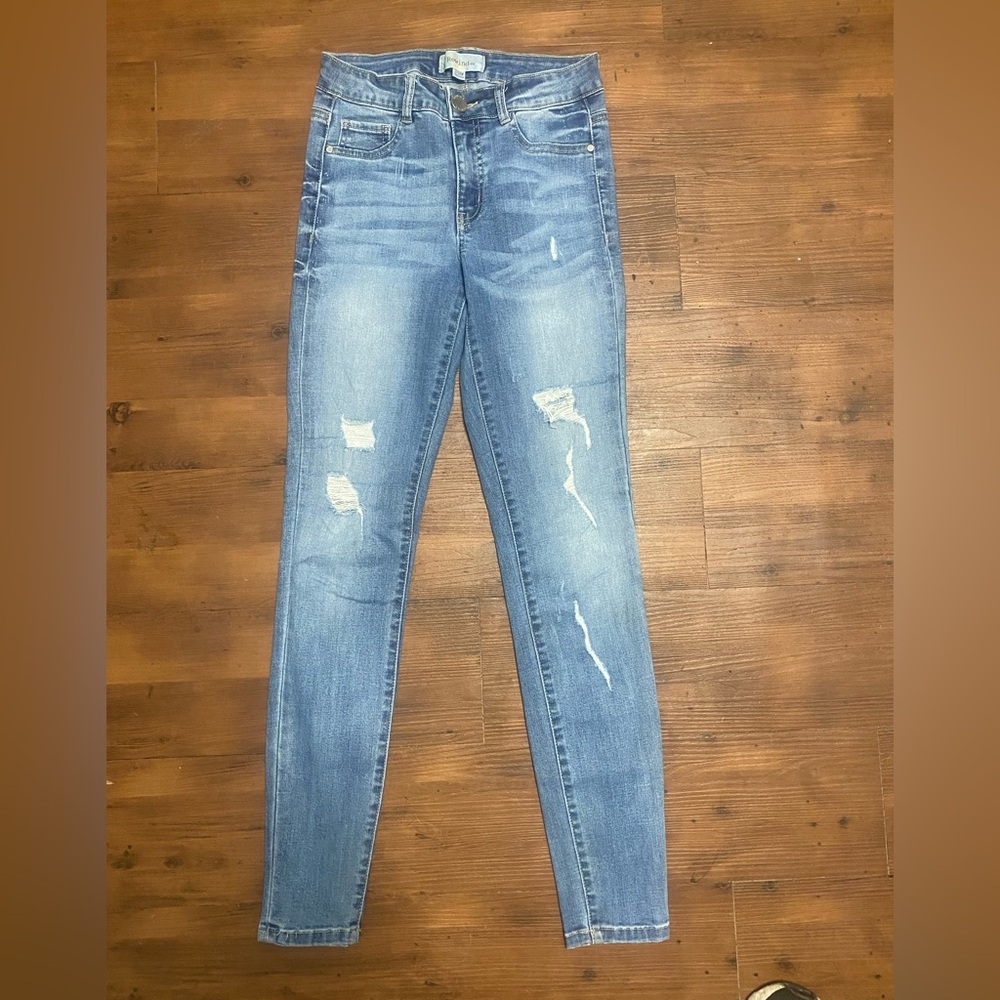 Rewind- size 3/26 jeans